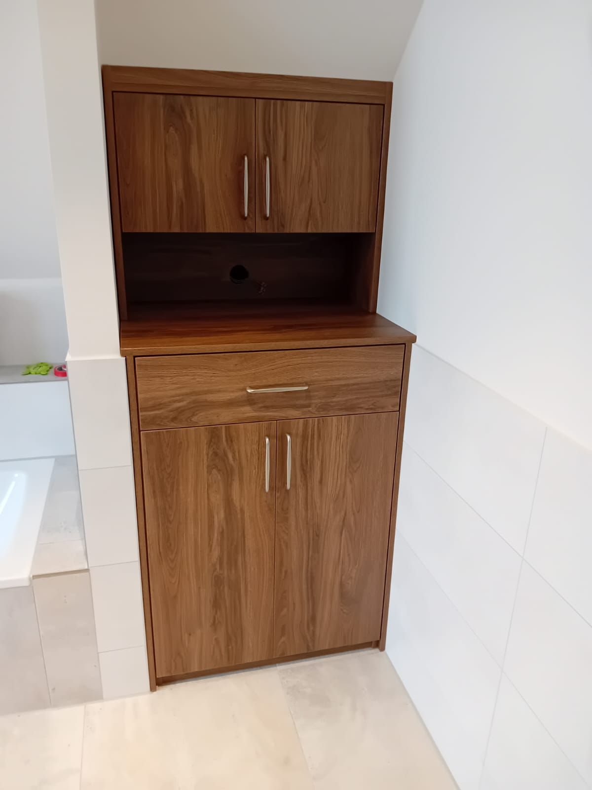 Badschrank