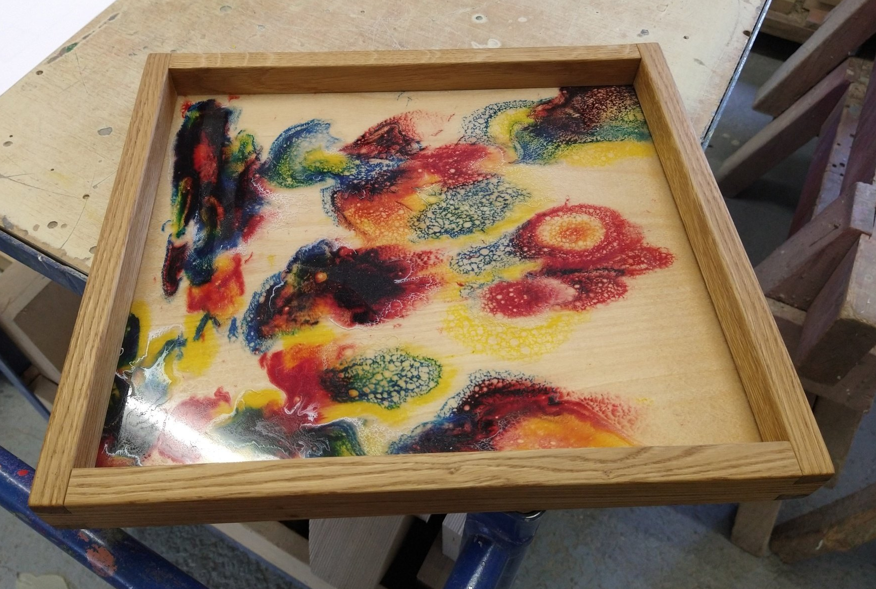 Tablett mit Epoxidharz