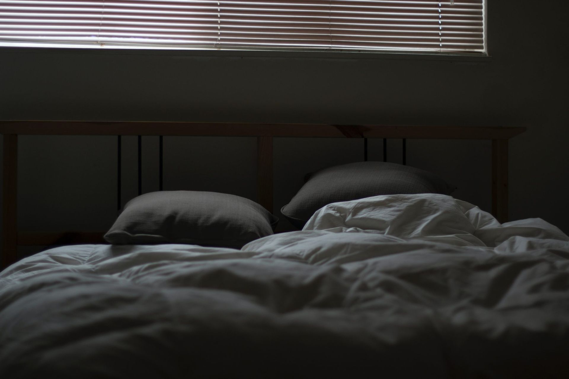 Helpful Sleeping Positions To Alleviate Lower Back Pain