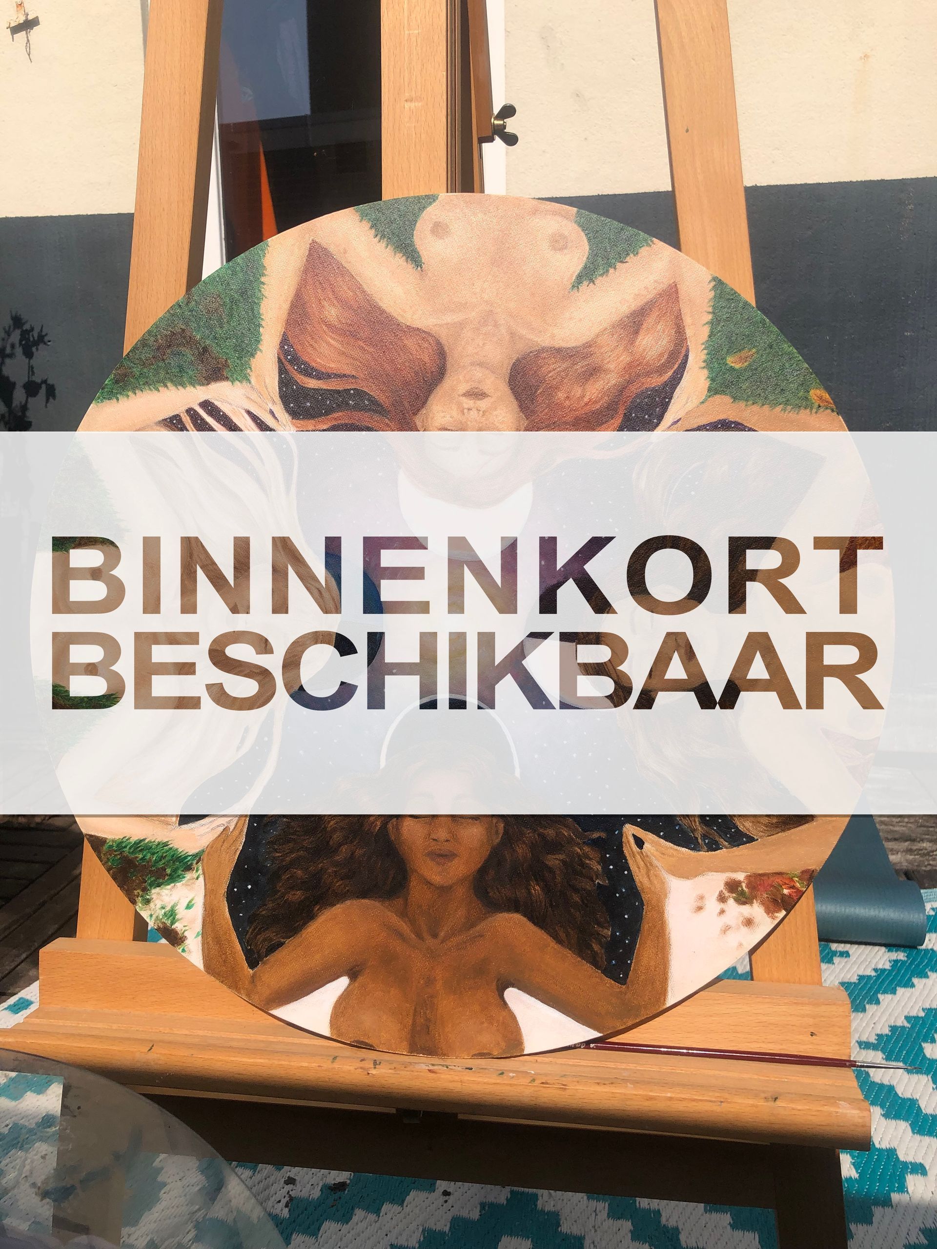 Art that represents connected and free women. 