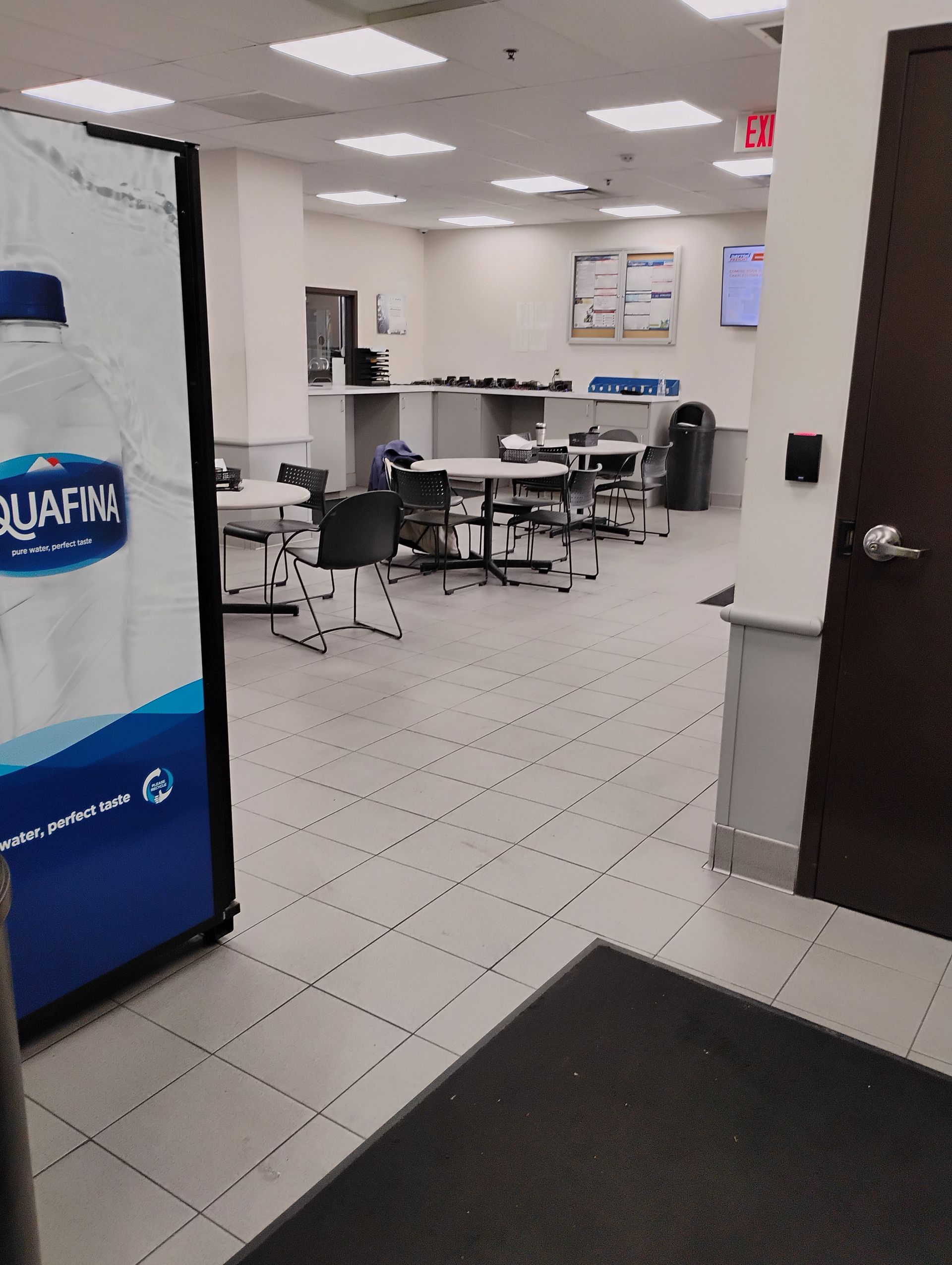 clean break room
