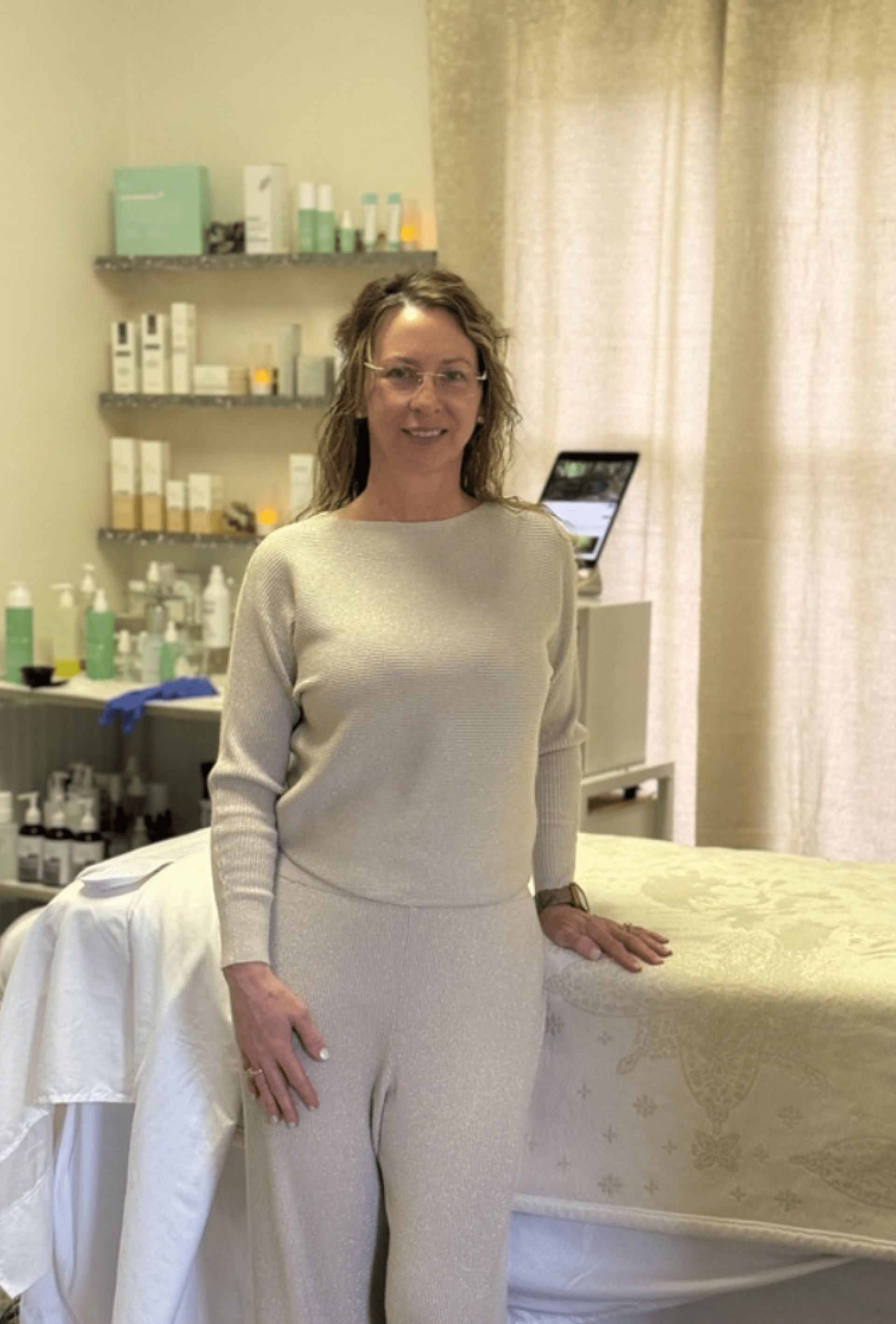 Luminous Glow Aesthetician Luminous Glow Aesthetician