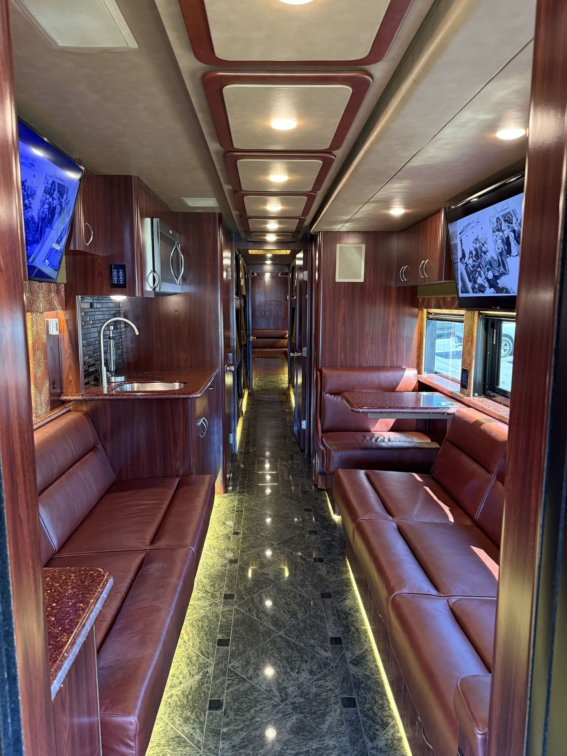 COACH 16