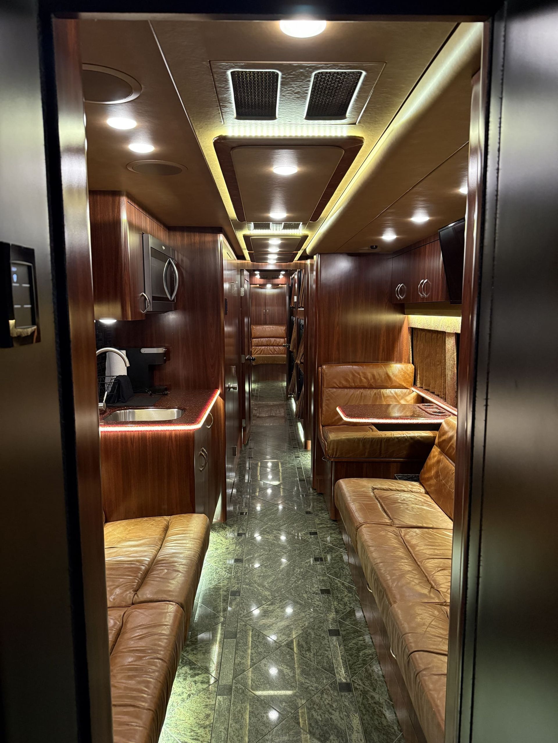 COACH 17