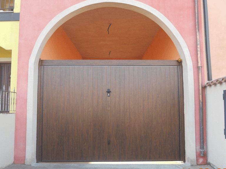 portoni basculanti per abitazioni