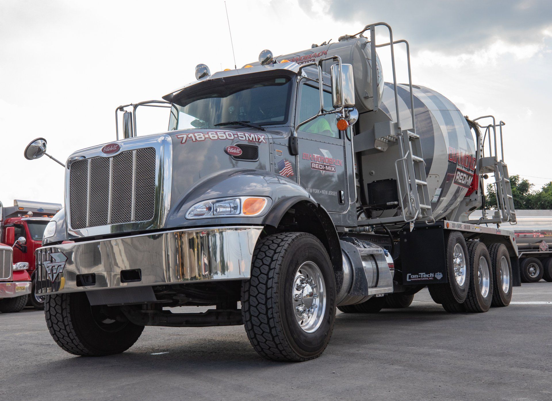 Concrete Truck Mixer | Staten Island | Diamondback Redi-Mix