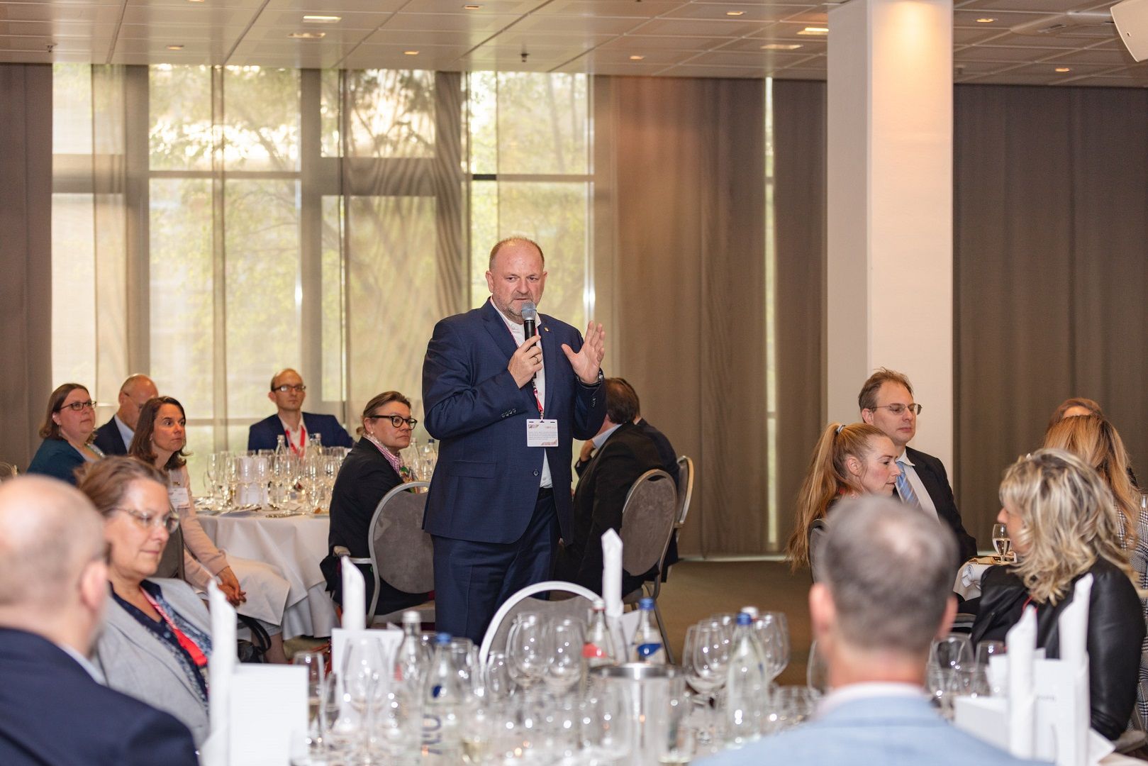 KUKM Geschäftsführer hält Ansprache beim Get-Together der Seminarreihe KUKM aktuell 2023