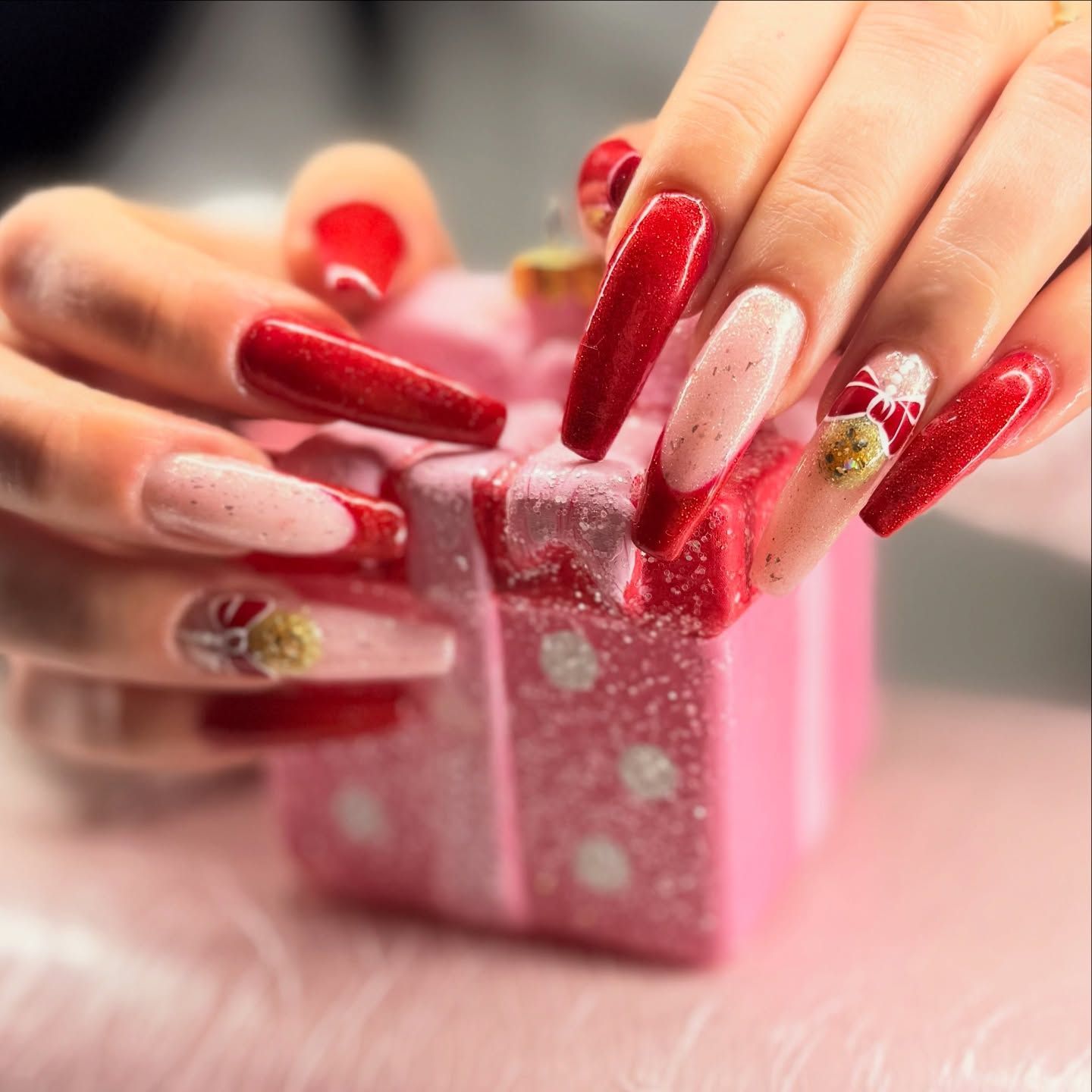 Impero della Bellezza, trattamento mani, manicure