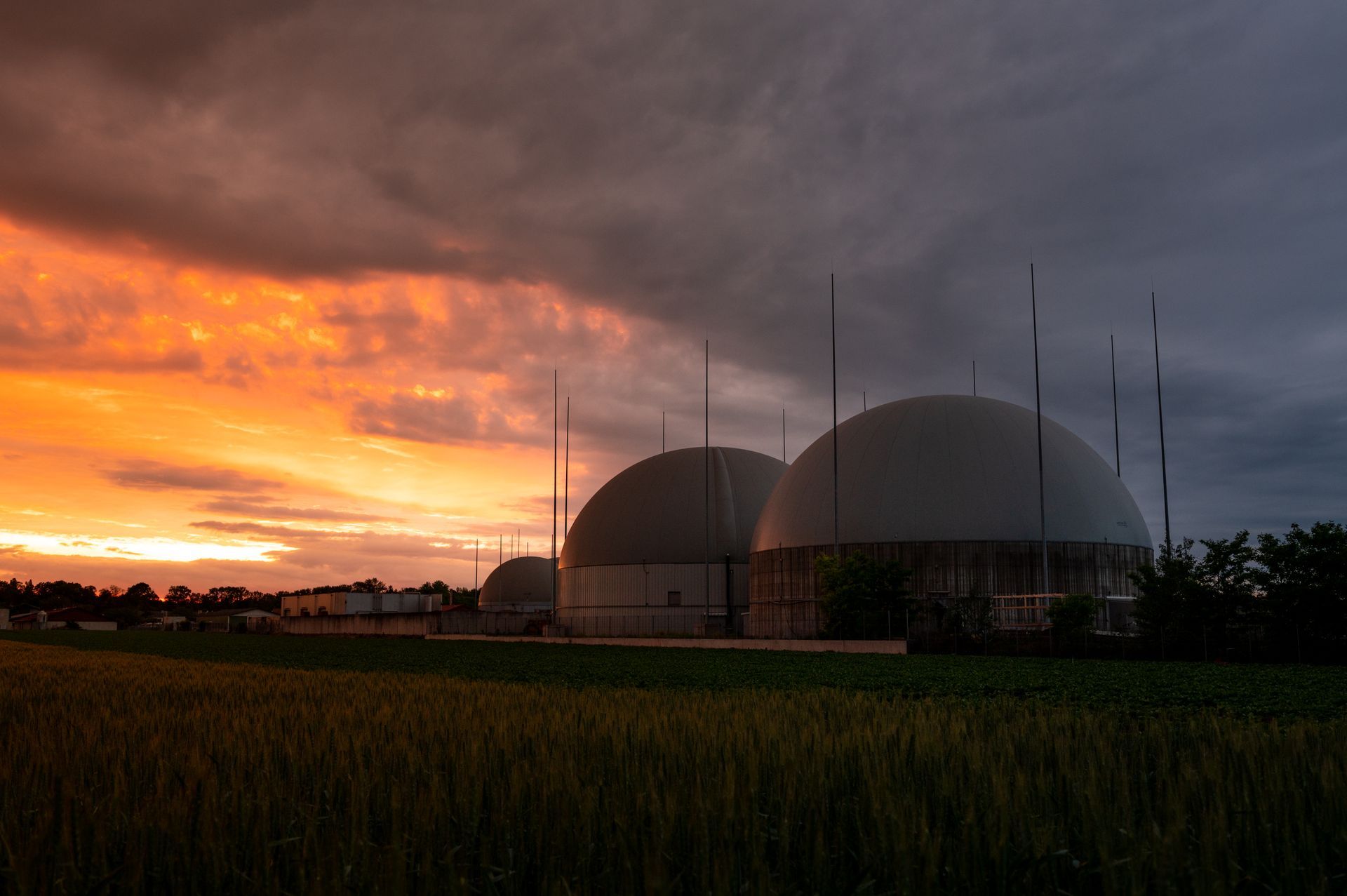 EVM Außenansicht Sonnenuntergang