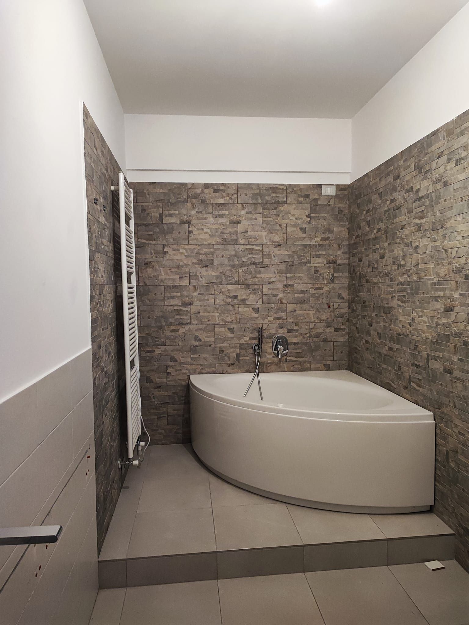 imbiancatura pareti del bagno