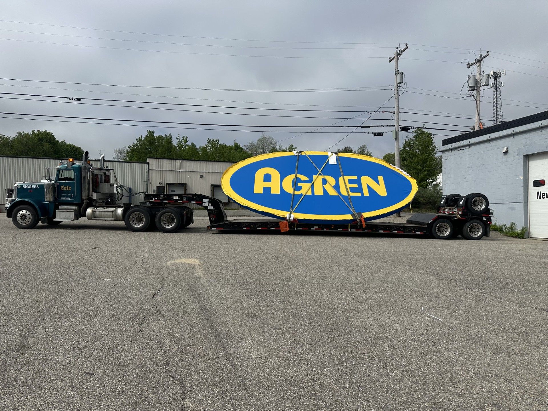 heavy hauling services in Maine and New Hampshire