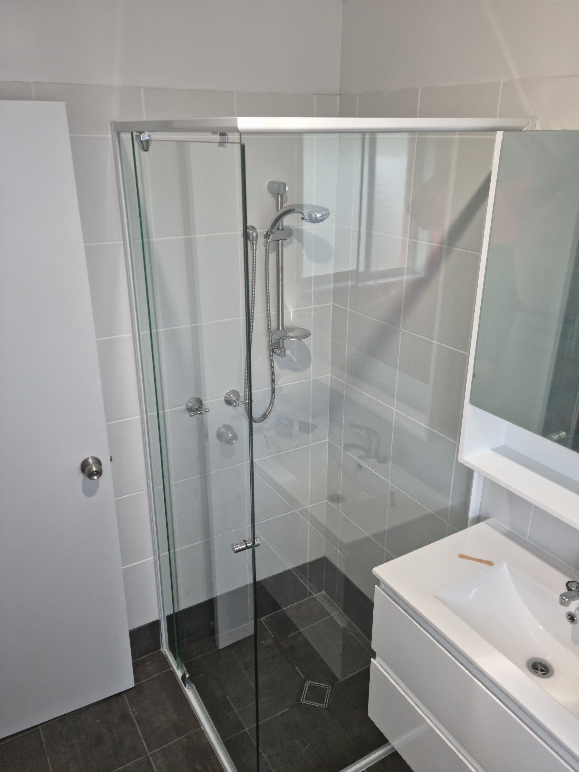 Frameless Glass — Eatons Hill, QLD — Breeze Glass