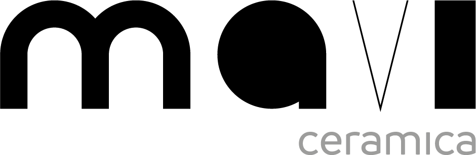 Un logo in bianco e nero per mavi ceramica