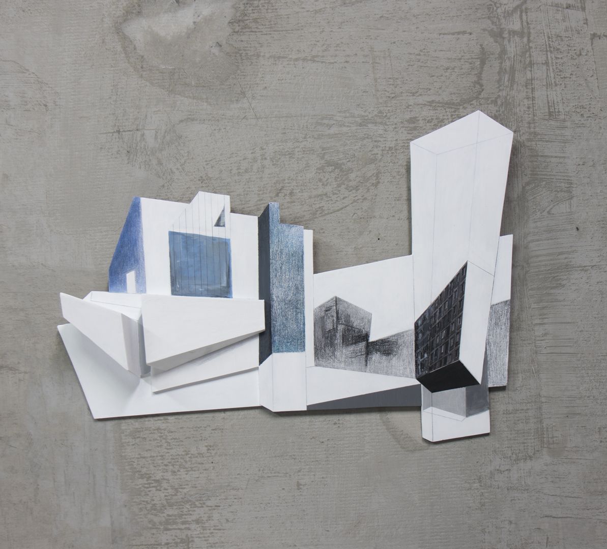 Abstract, hoekig kunstwerk op een grijze achtergrond; witte geometrische vormen met blauwe en grijze schaduwpartijen.
