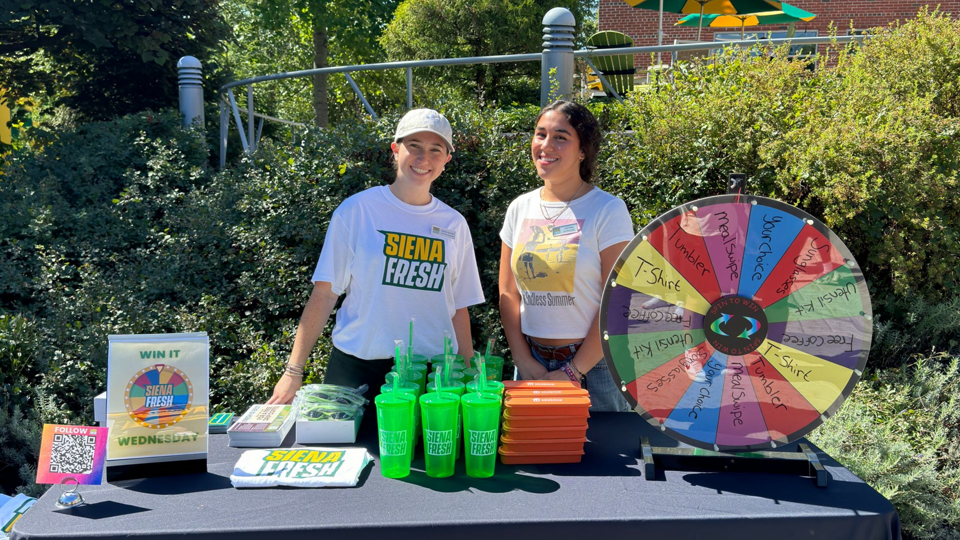 Spin it to Win it Giveaway Table