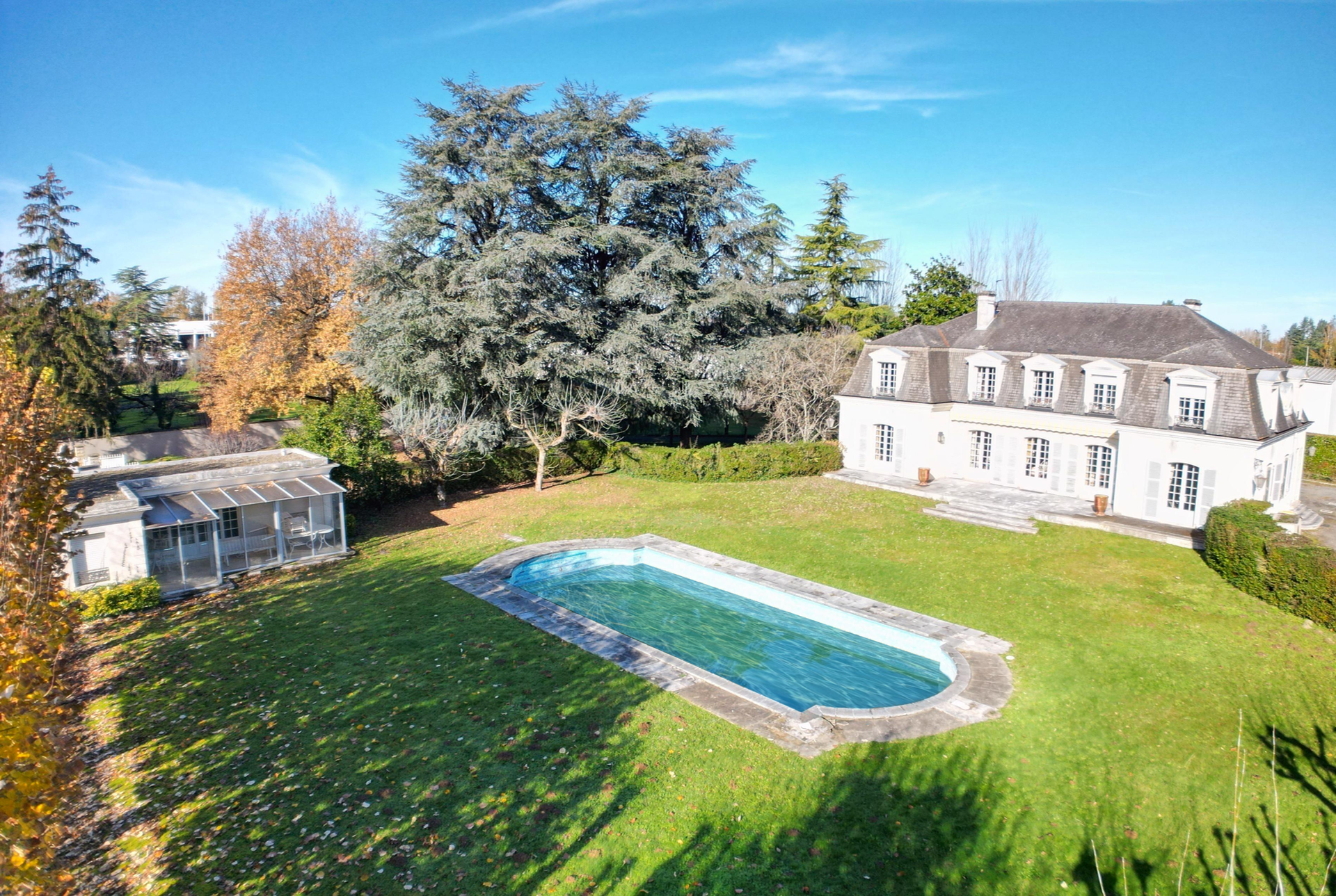 Villa Odos, Maison Odos, Maison avec piscine Odos, Maison style château Odos, Immobilier Soumoulou, Immo64 Soumoulou 