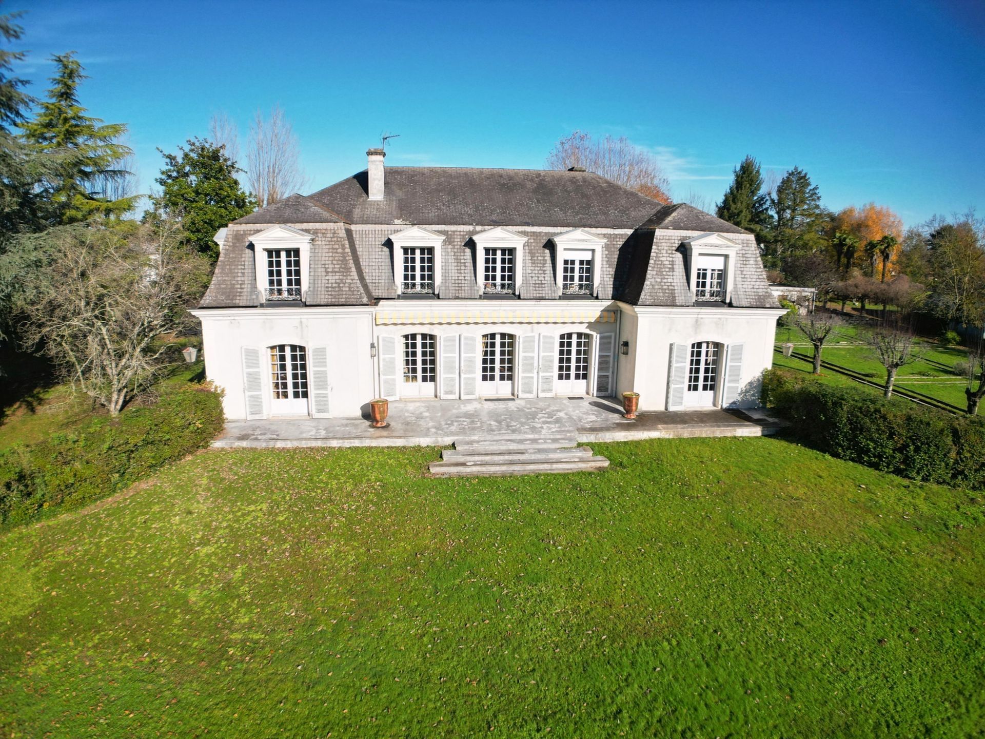Villa Odos, Maison Odos, Maison avec piscine Odos, Maison style château Odos, Immobilier Soumoulou, Immo64 Soumoulou 