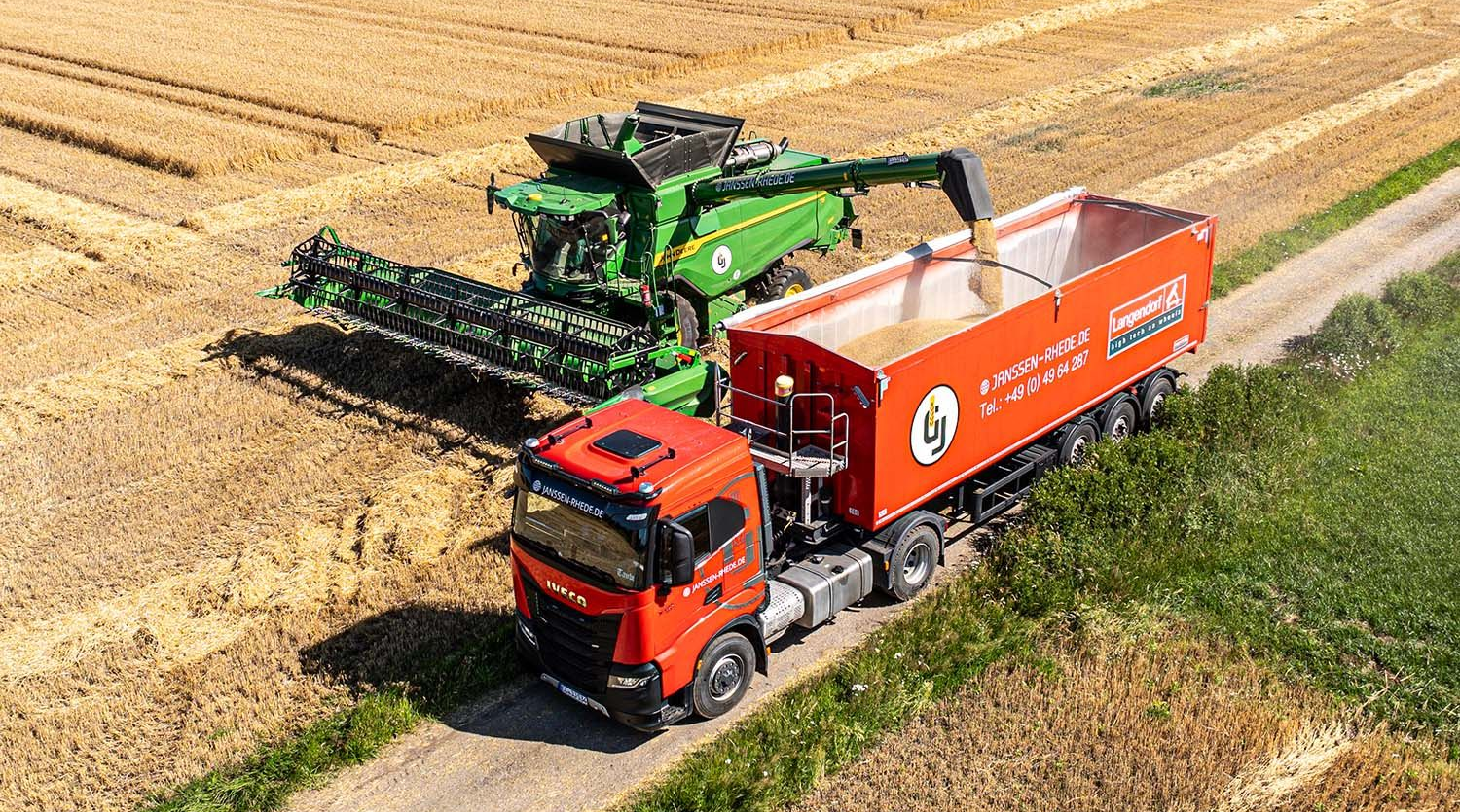Grüner Ladewagen von Krone - SplitCut