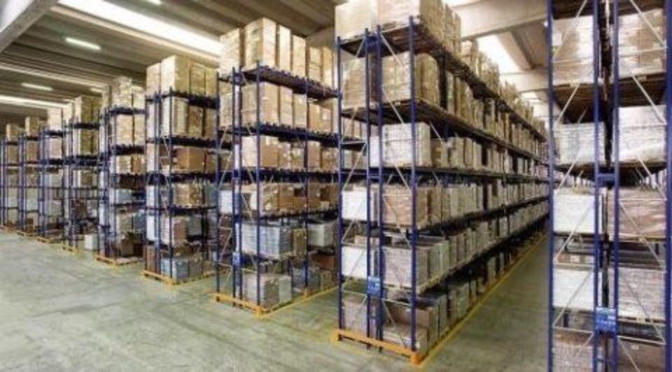 scaffali per organizzazione uffici e magazzini