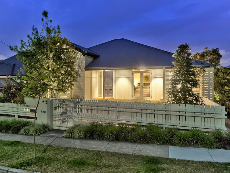 New Farm Residence2