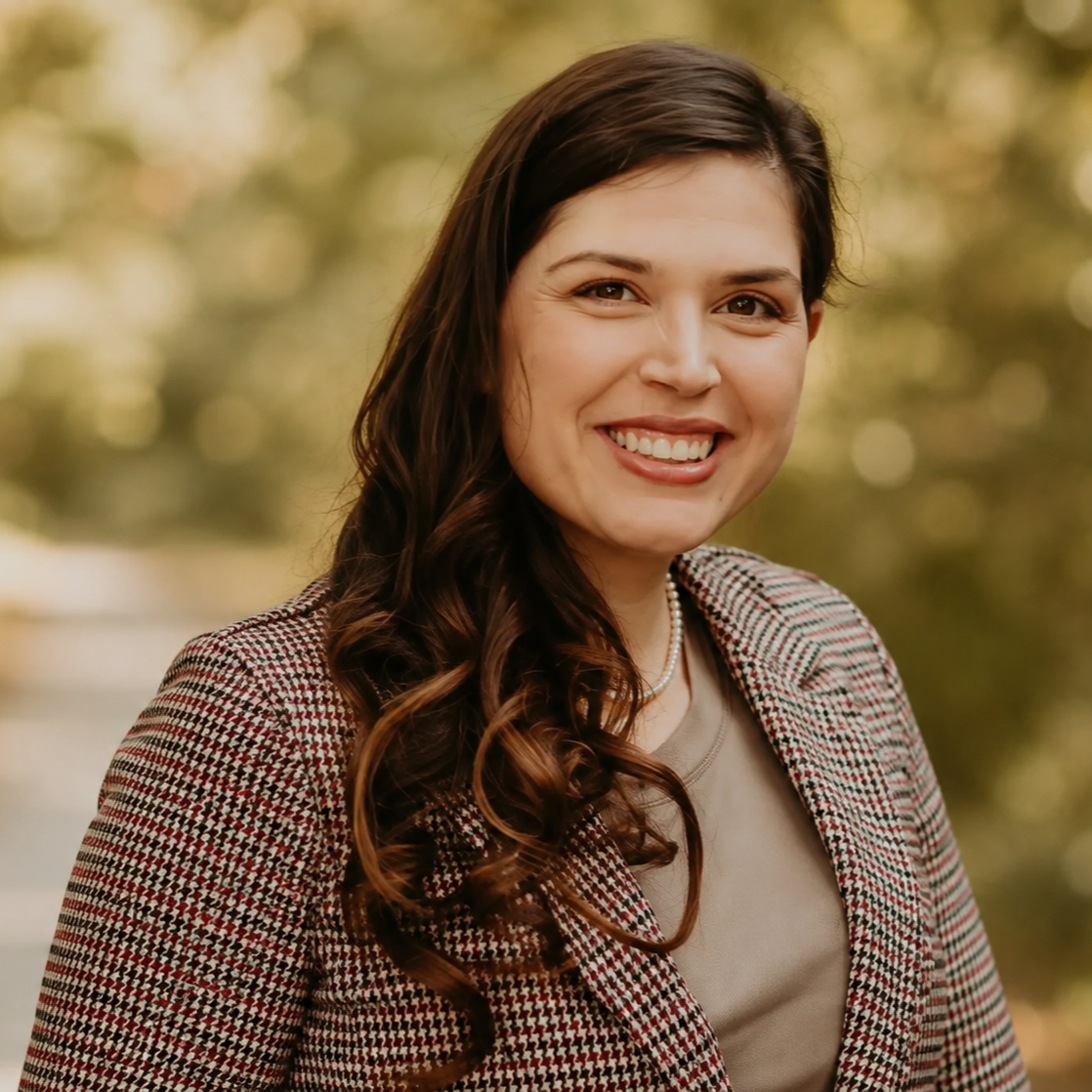Diana Wray Headshot