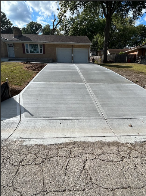 Uneven Driveway - Lee’s Summit, MO - Heartland Fence & Concrete Co.