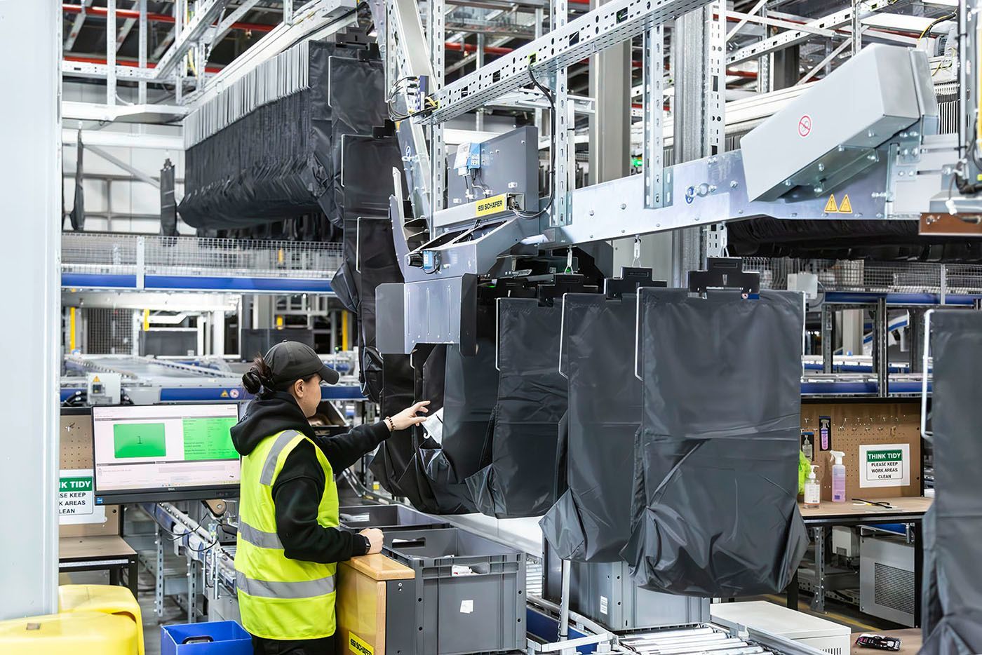 SSI Schäfer – Automatisiertes Distributionszentrum für Hanes Australasia