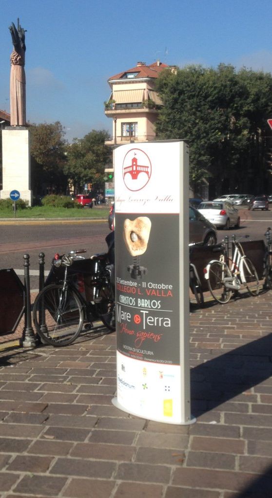 Totem pubblicitari
