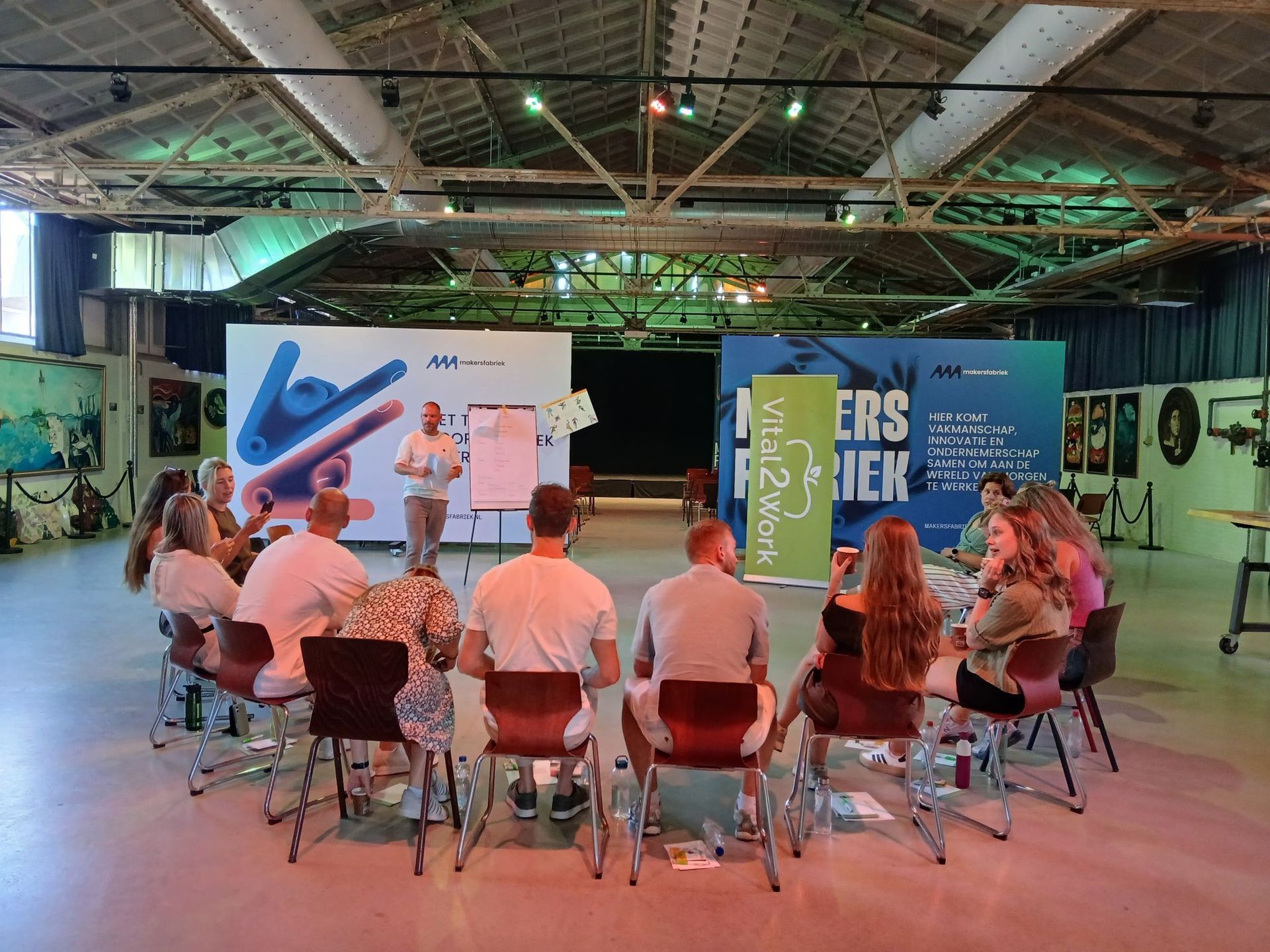 Voor leiders, teams en ondernemers die verder willen dan goed genoeg. Ontdek wat coaching voor jouw organisatie kan betekenen