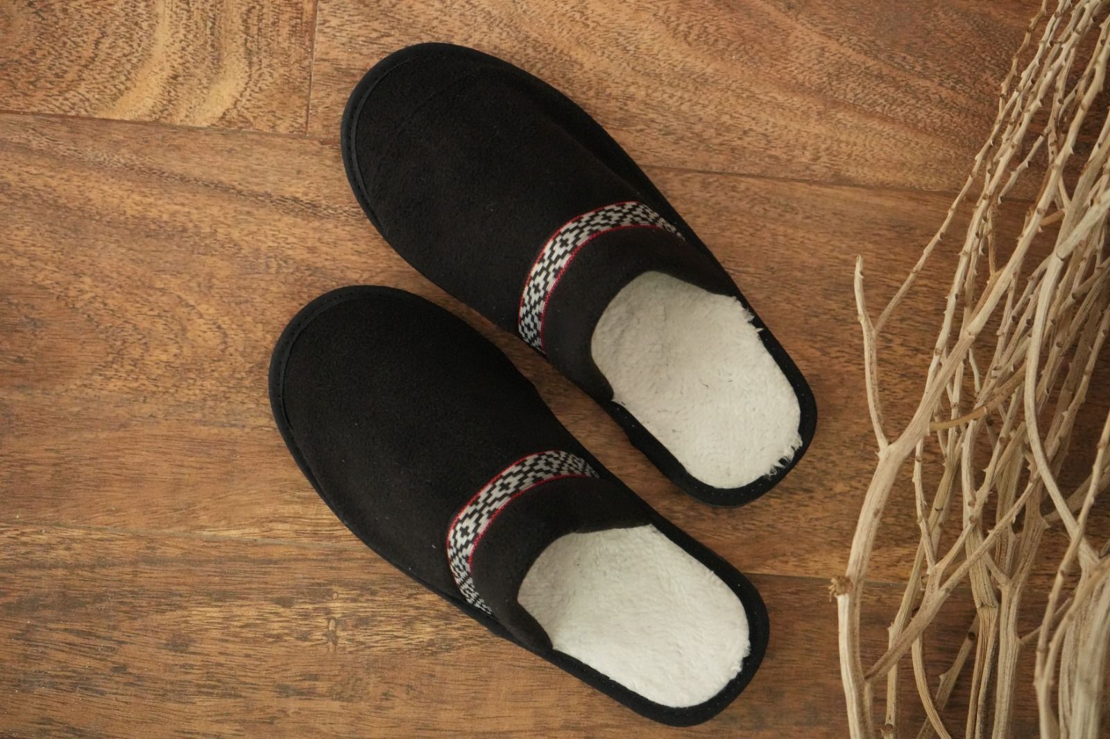 Calzados Maia. Mayorista de pantuflas para niños, jovenes y adultos 