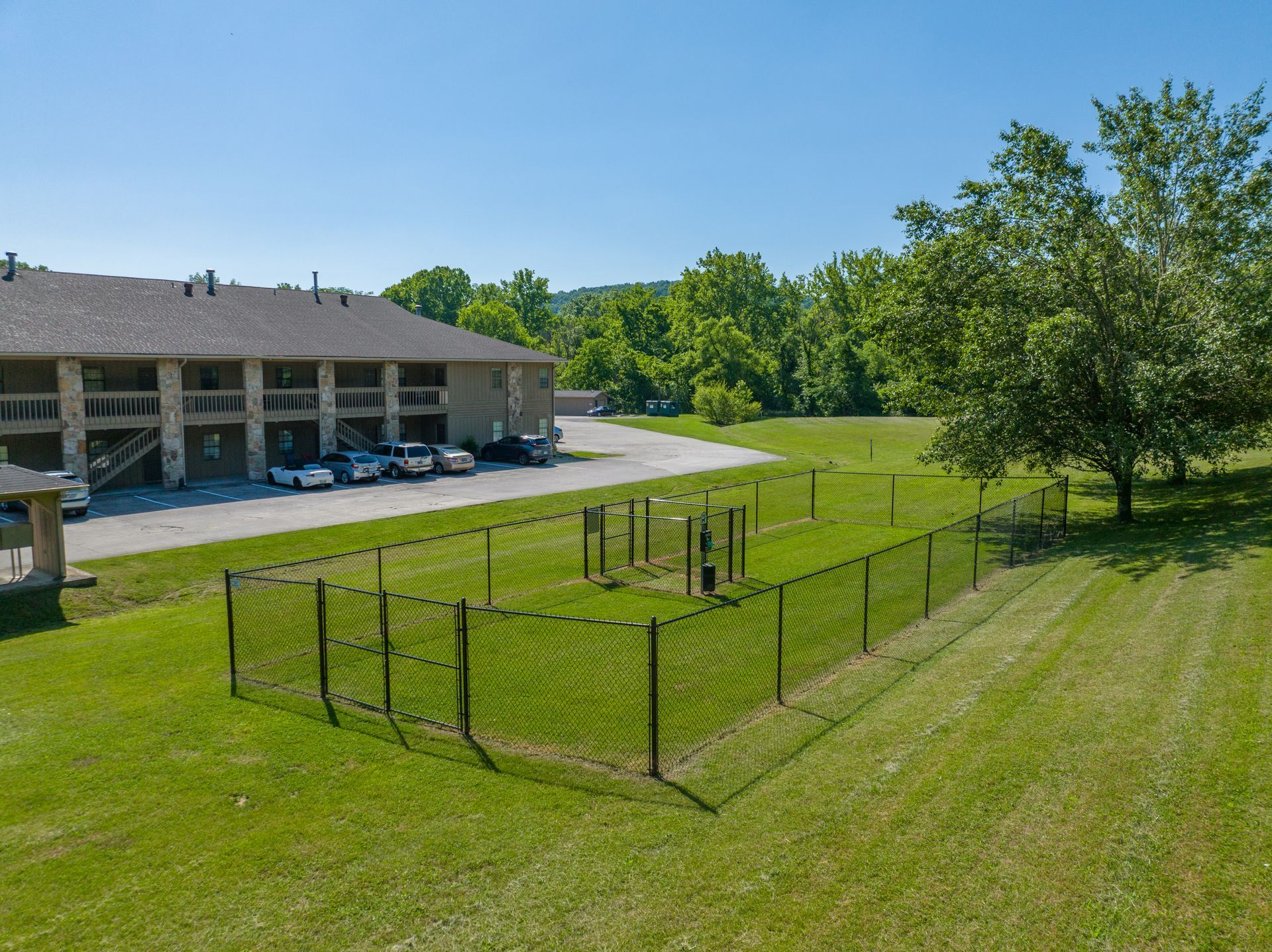 apartments oak ridge exterior