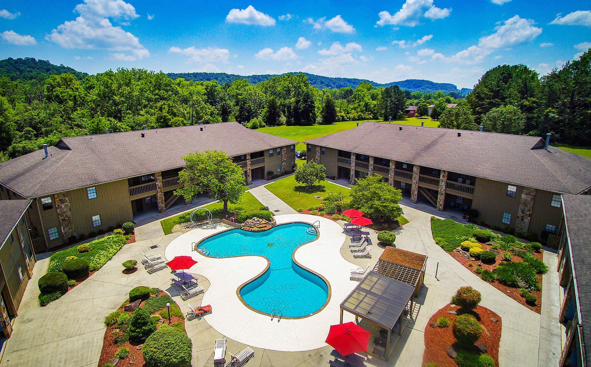 apartments oak ridge exterior