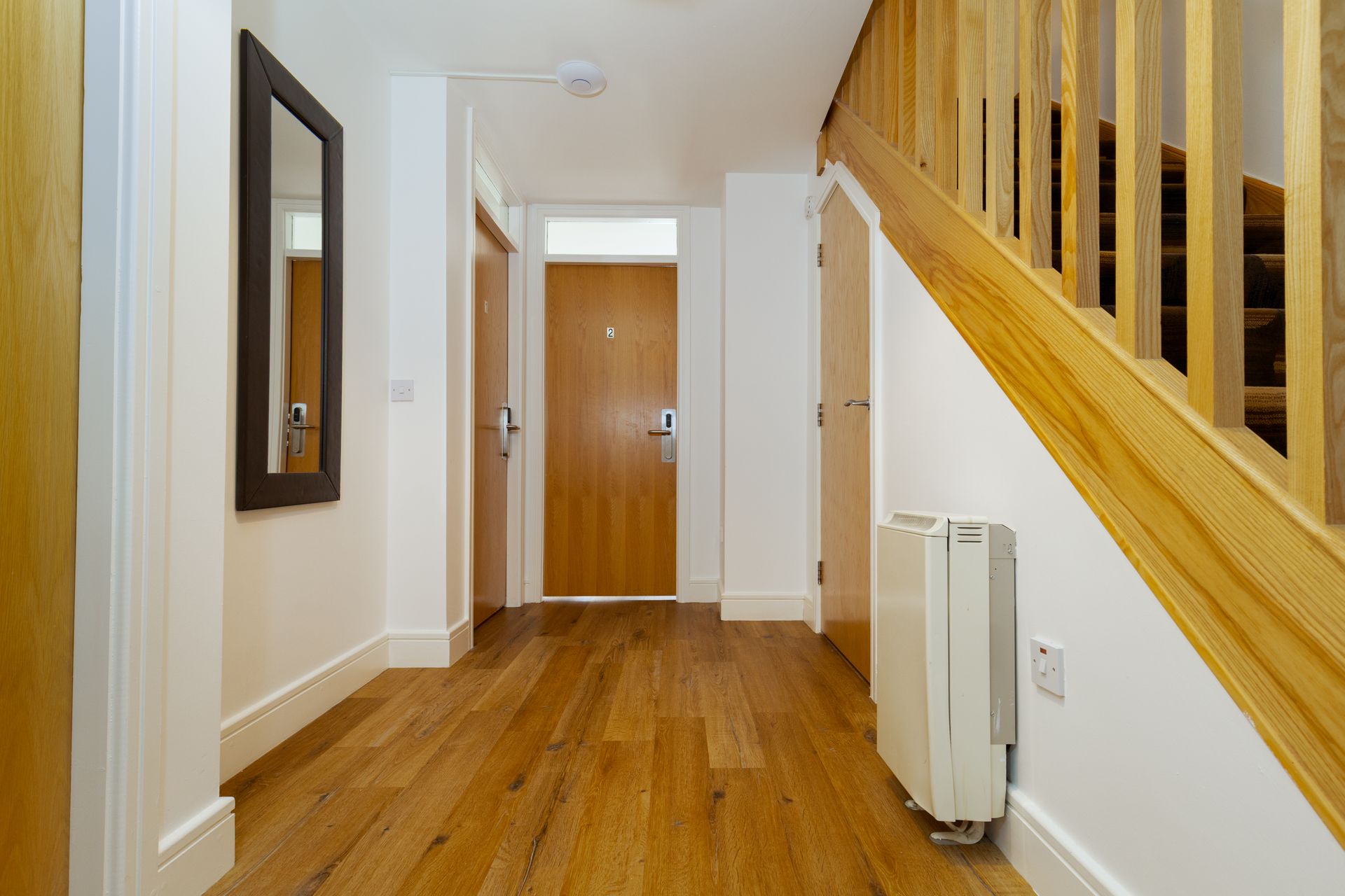 Geata Na Cathrach Apartments - Hallway Downstairs