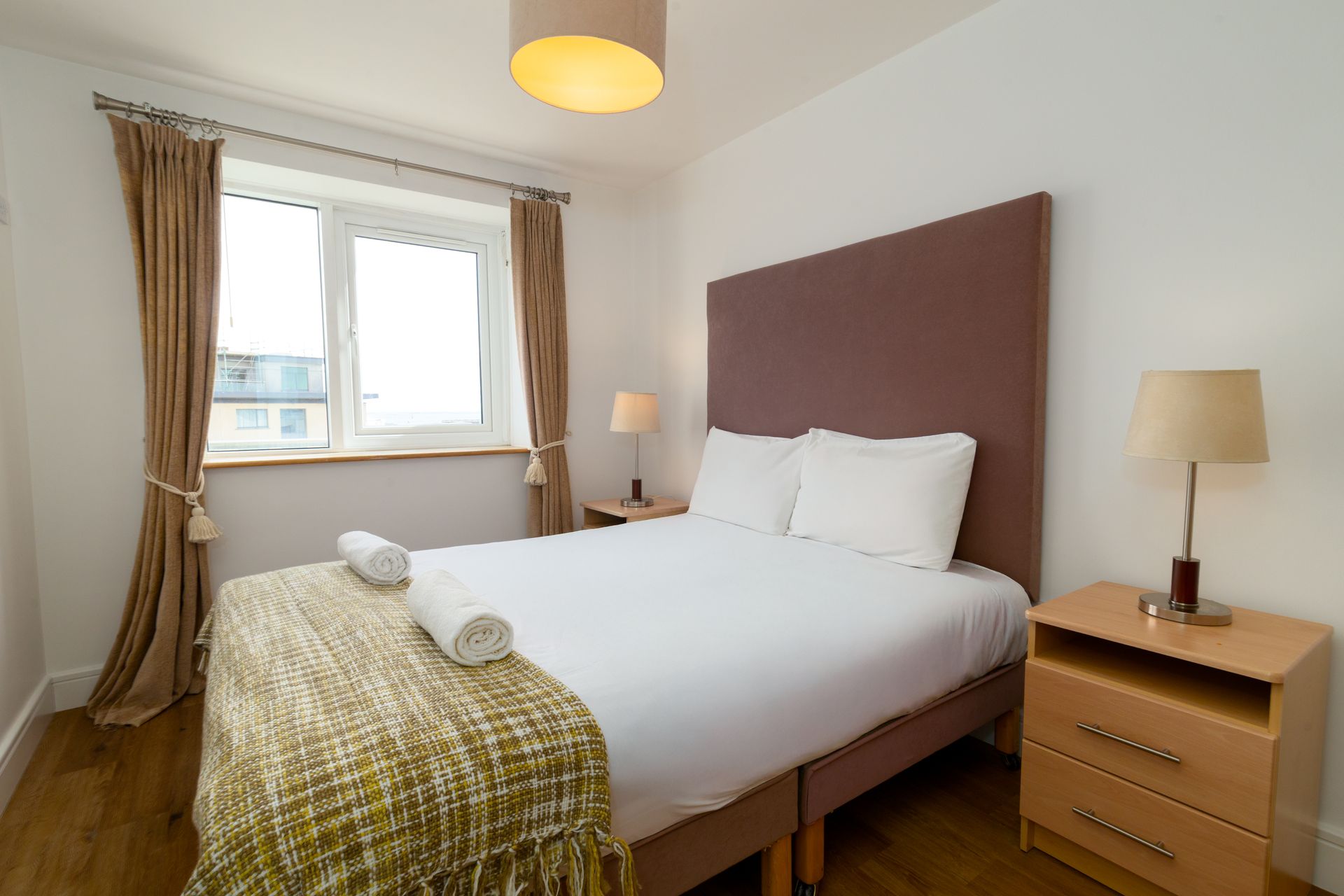 Geata Na Cathrach - Master Double Bedroom 