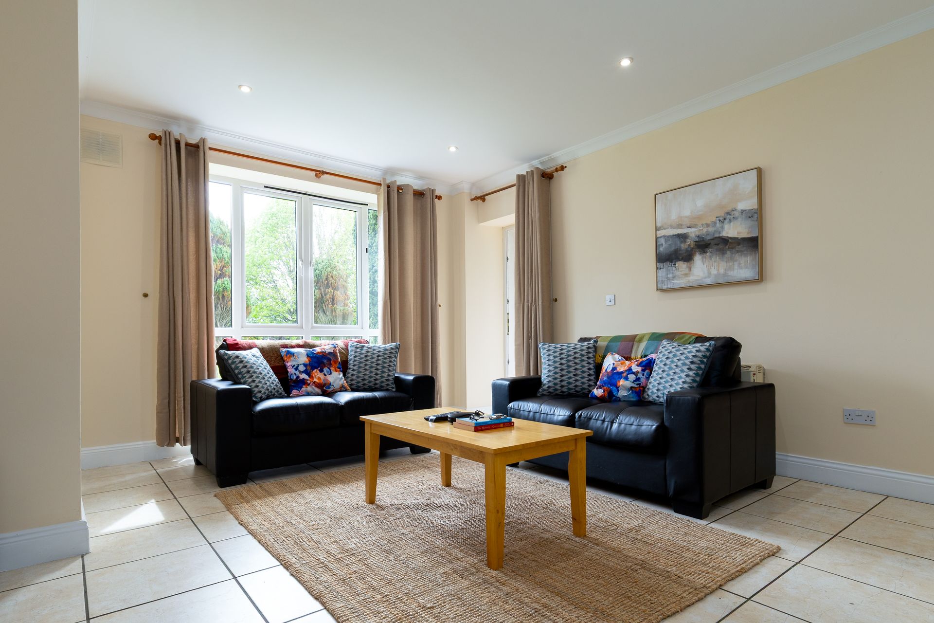Gort Coiribe Apartment Living Room 