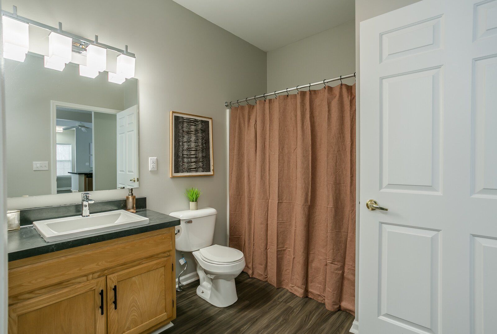Full bathroom