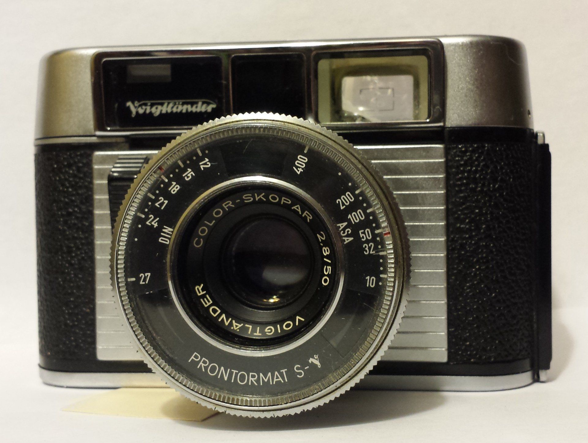 A camera with the word prontormat on it