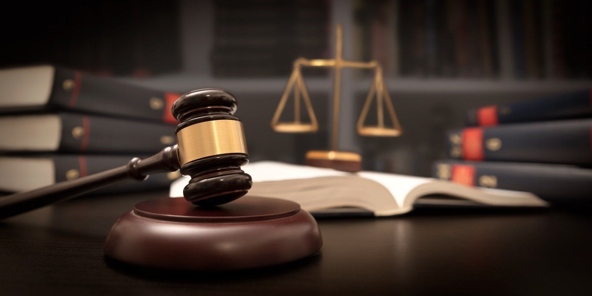 appear in court office of lance robinson