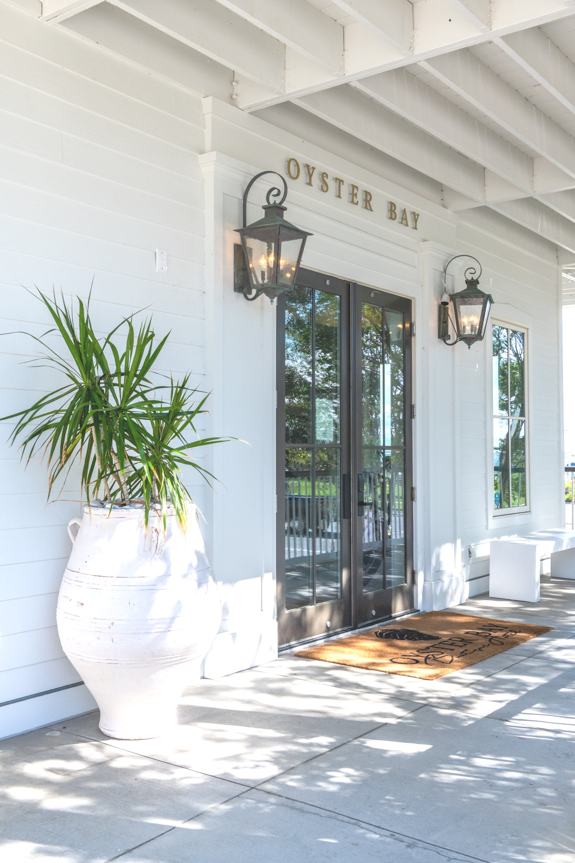 front entrance of oyster bay boutique hotel 