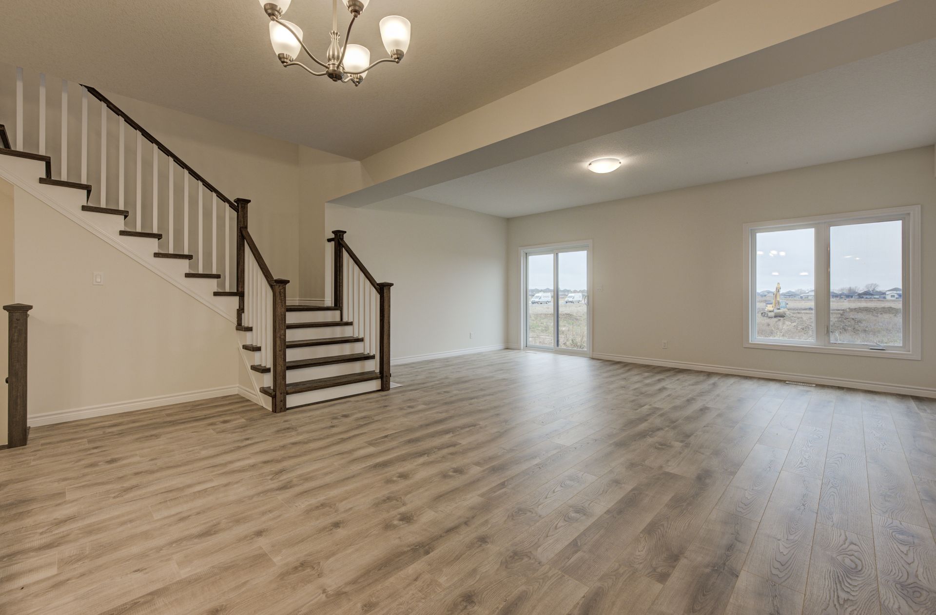 Move-in ready single detached home in Stratford, ON - 353 Bradshaw Drive