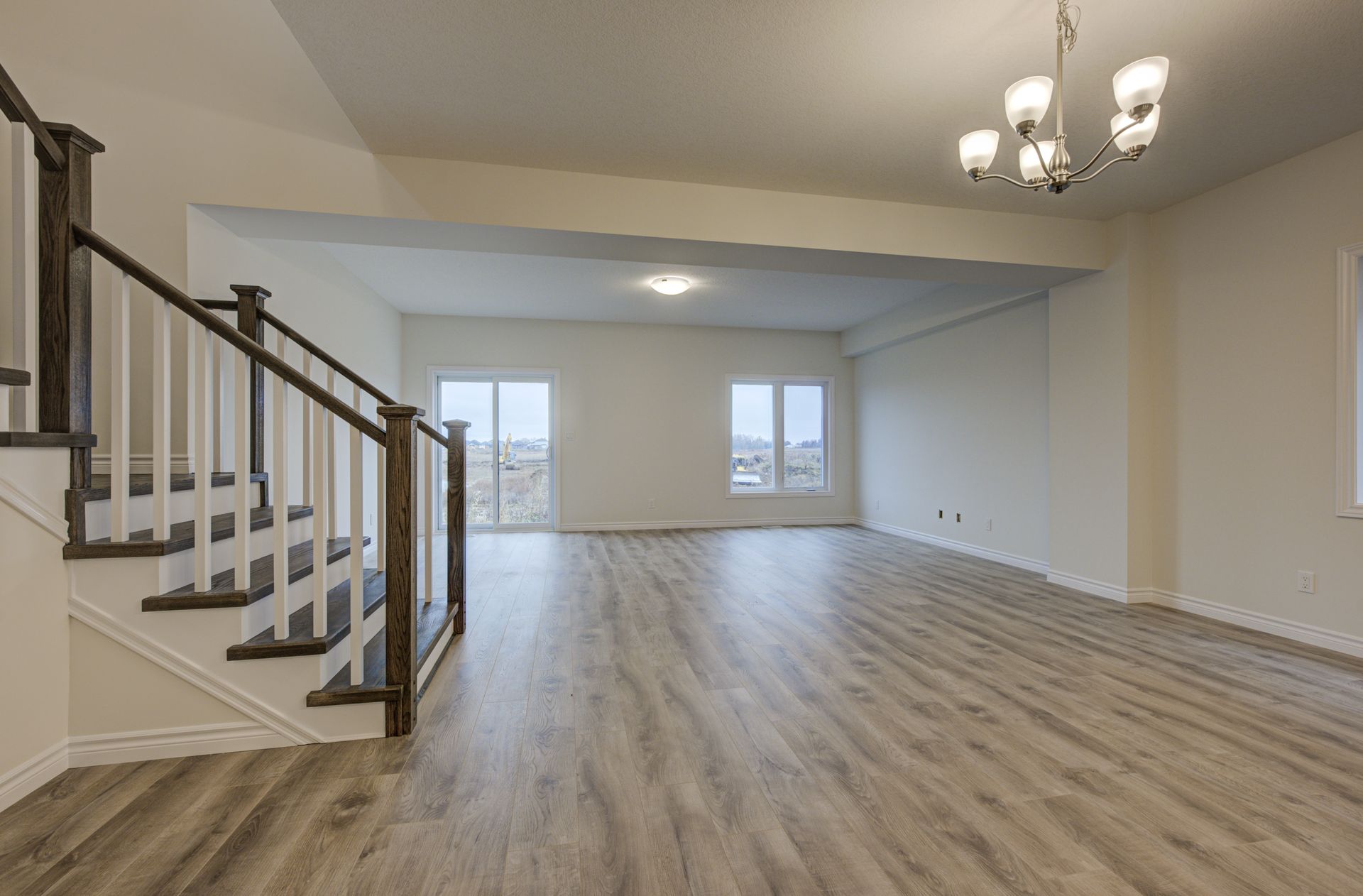 Move-in ready single detached home in Stratford, ON - 353 Bradshaw Drive