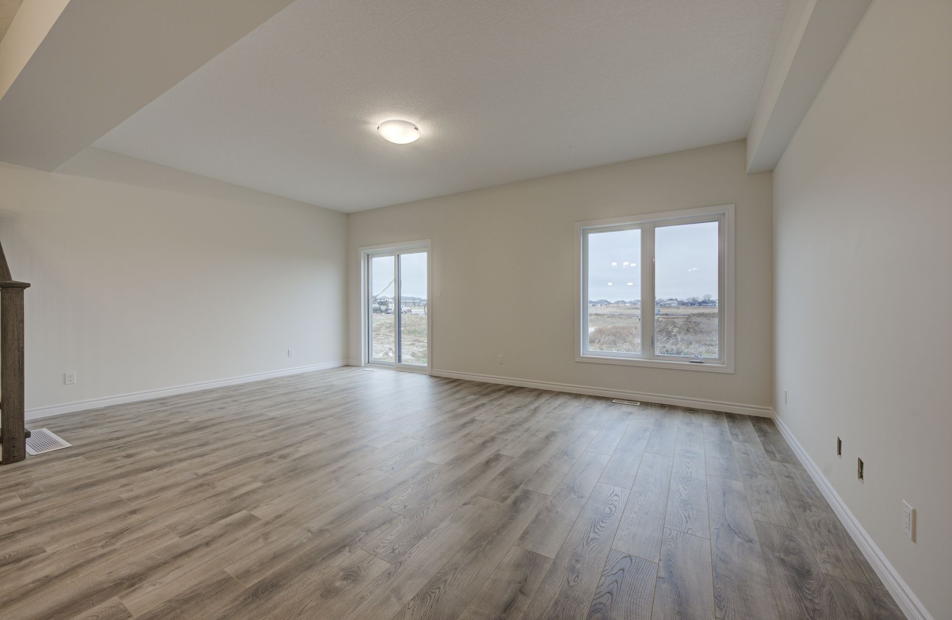 Move-in ready single detached home in Stratford, ON - 353 Bradshaw Drive