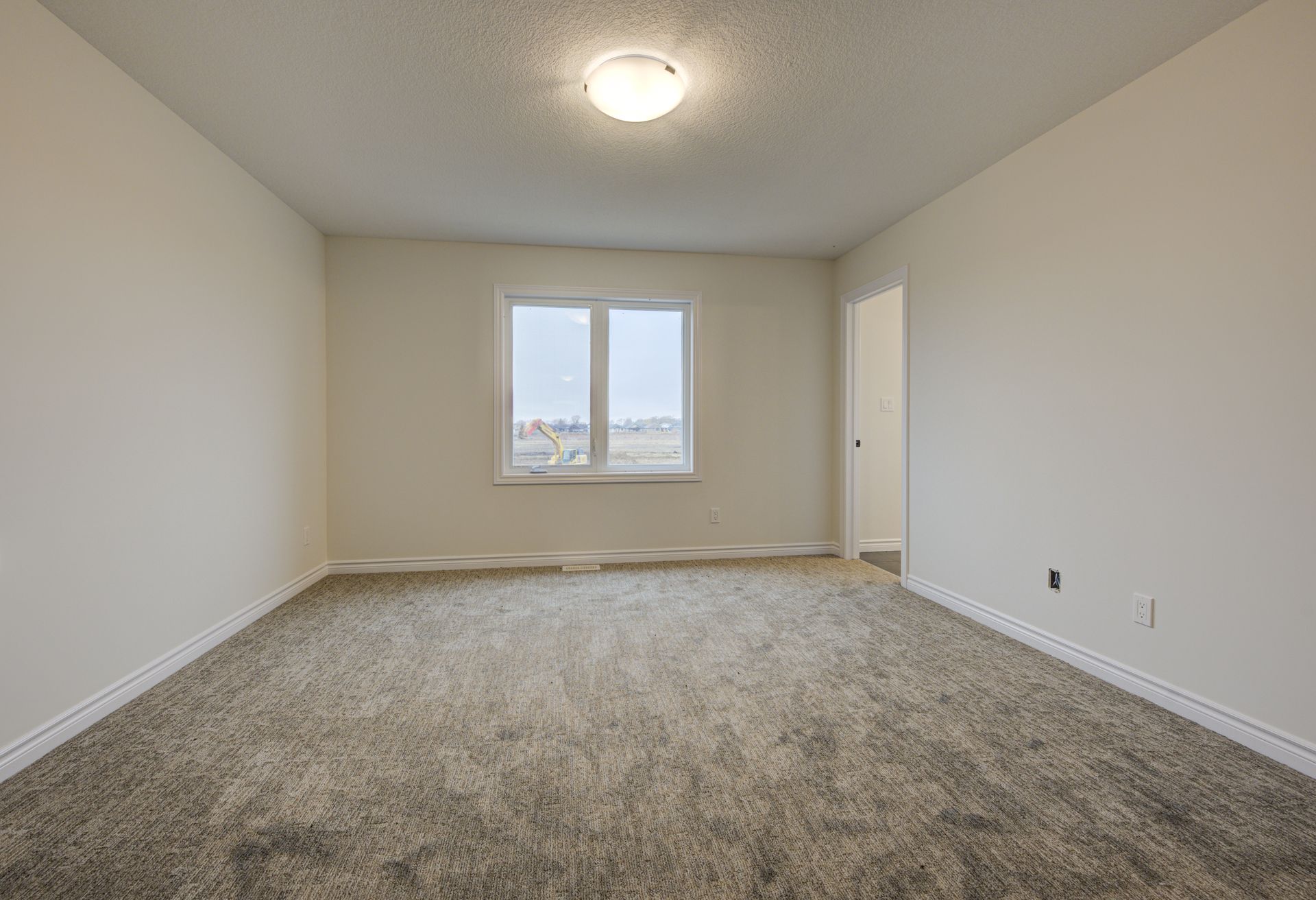 Move-in ready single detached home in Stratford, ON - 353 Bradshaw Drive