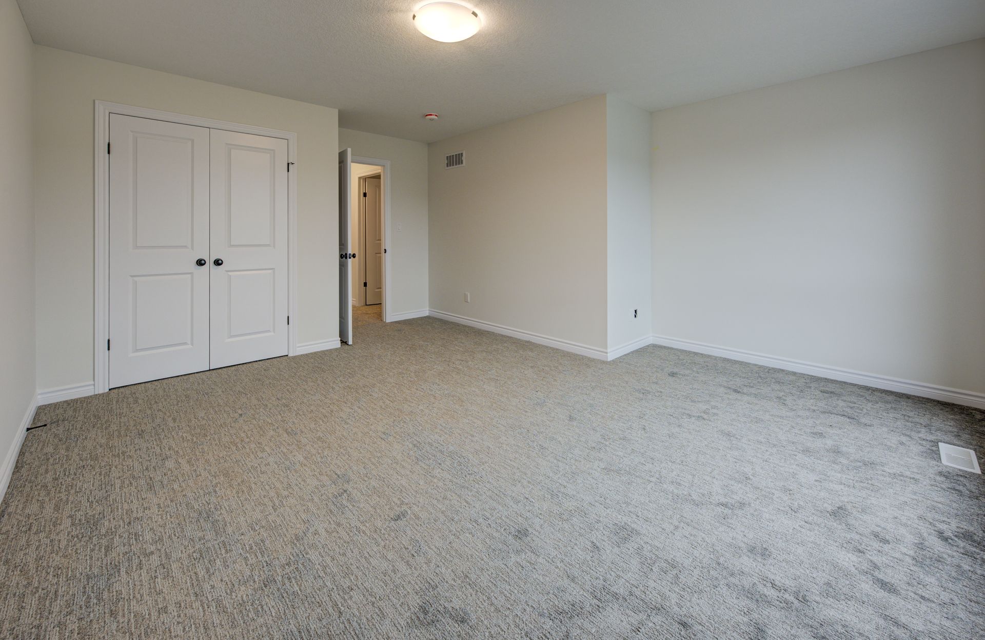 Move-in ready single detached home in Stratford, ON - 353 Bradshaw Drive