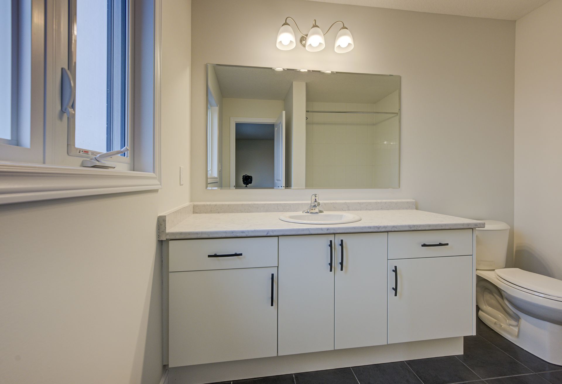 Move-in ready single detached home in Stratford, ON - 353 Bradshaw Drive