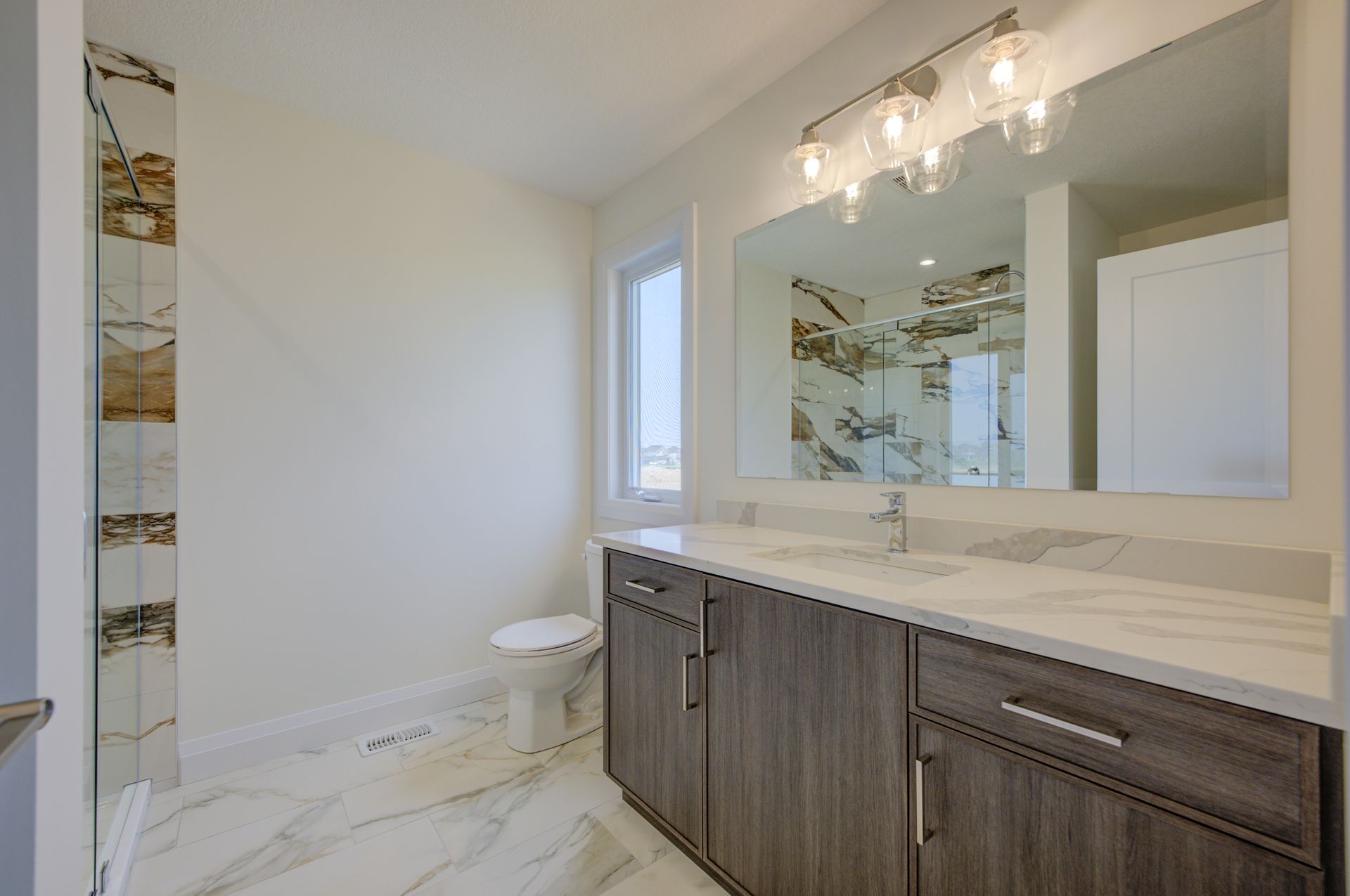 Move-in ready single detached home in Stratford, ON - 345 Bradshaw Drive