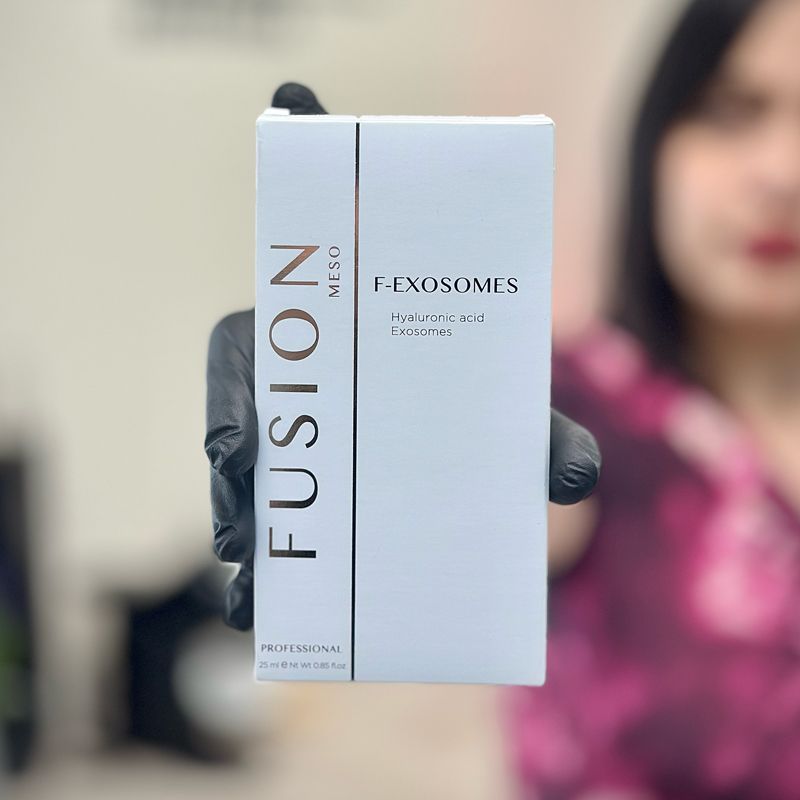 Aumento de Labios con Acido Hialurónico, caja con producto de Neauvia Intense Lips