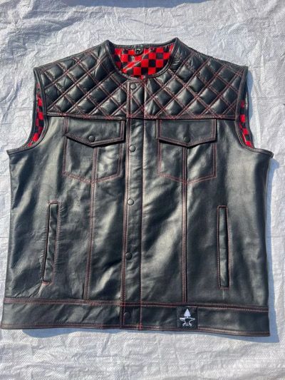 Black Iron and Pine Riding Vest Black/Red