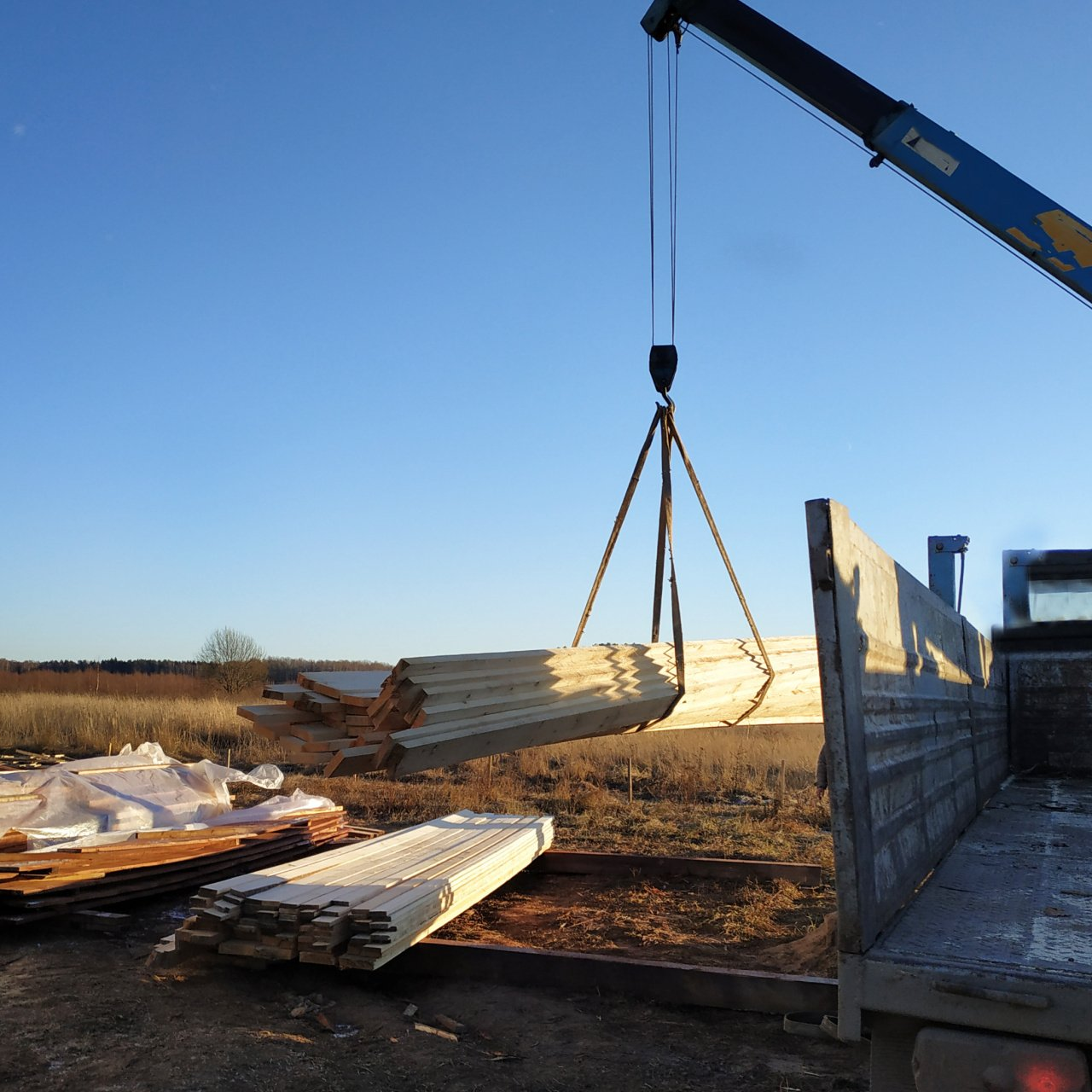 truck with side crane