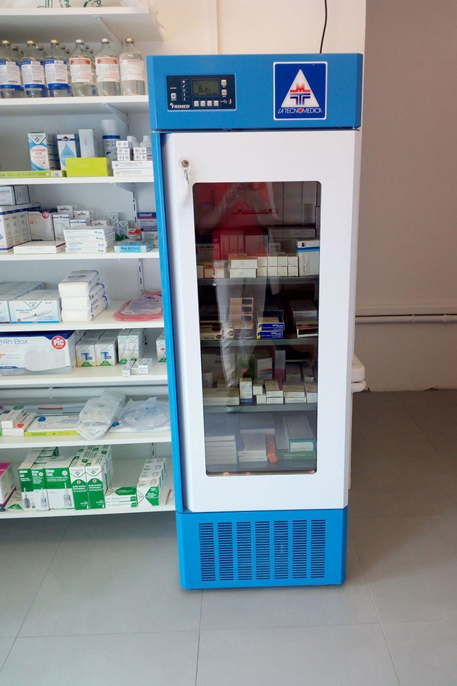 armadietto refrigerato